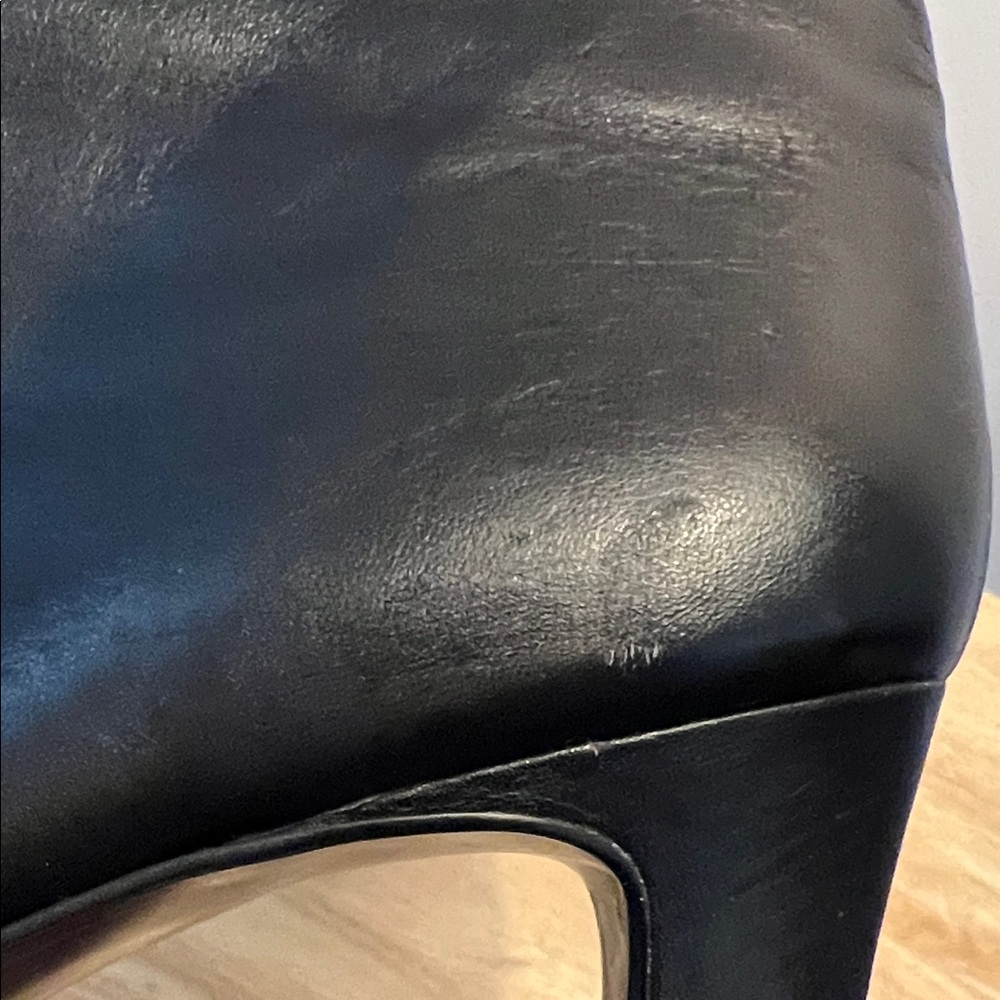 Alexis Black Leather Ankle Boots size 10M - Picture 8 of 9